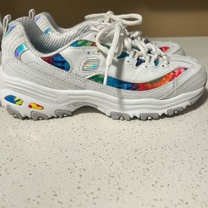 Skechers Women's D'Lites-Summer Fiesta Sneaker o